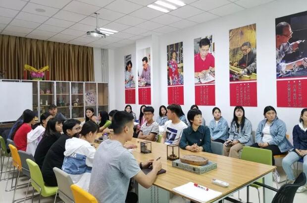 講解了核雕的發源