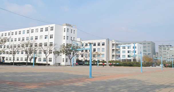 煙台輕工業學校廣場