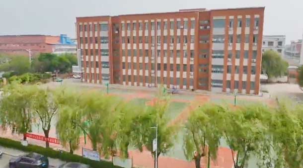 棗莊嶧城區職業中專籃球場