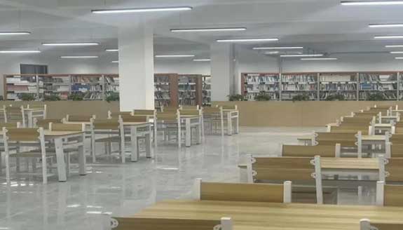 日照文理中等職業學校圖書閱覽室