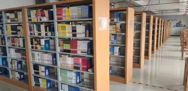 青島恒星職業中等專業學校圖書館