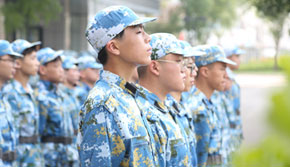 新生軍訓