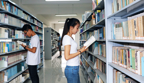 博覽群書