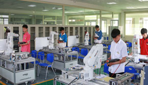 機器人實訓基地