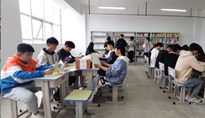 學校圖書館