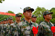 學生參軍